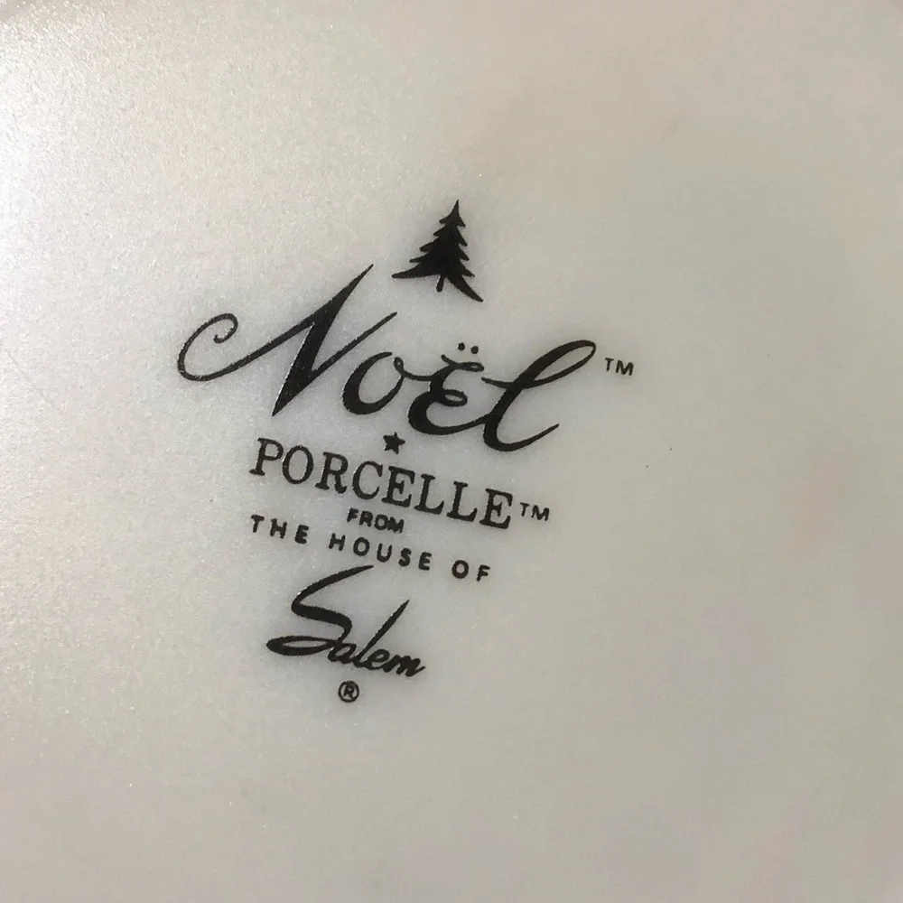 NOEL PORCELLE from the House of Salem 9” salad pasta plate Set of 2 Vintage 80s